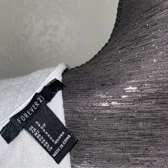 Long Sleeve Crop Top - Picture 14 of 14